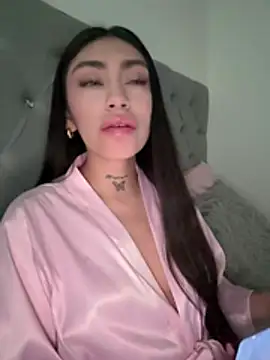 Bonny_Eva Adlı Modelin Canlı XXX Sohbeti