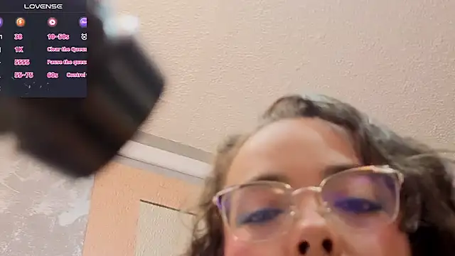 Chat +18 de barbara_leython ao vivo