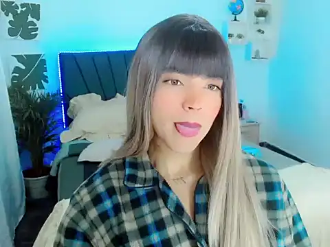 ZoeSchmmit's Webcam Show