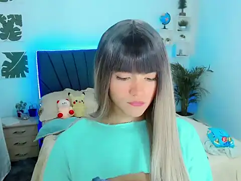 Show modela ZoeSchmmit na web-kameri
