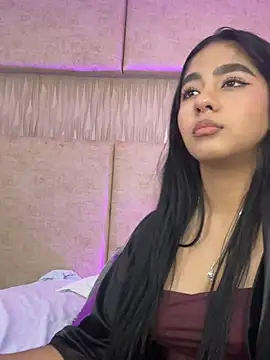 _kyraa_'s Webcam Show