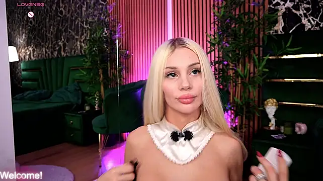 BarbieKaran Webbikameraesitys