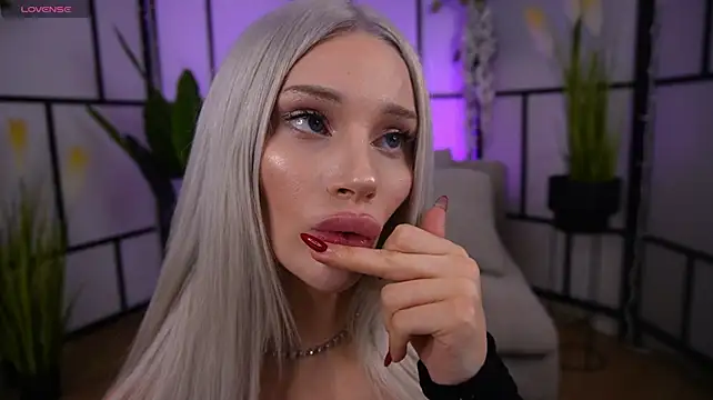 BarbieKara's Webcam Show