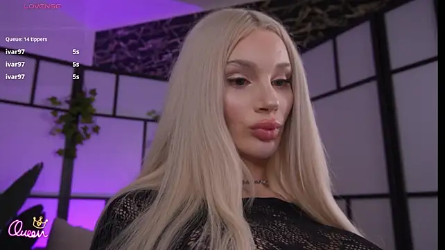 הופעת וובקאם של BarbieKara