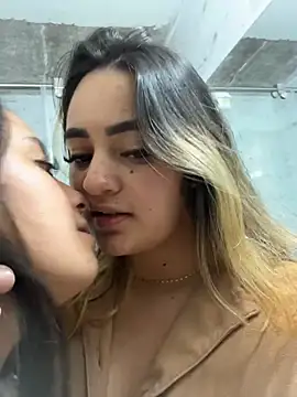 Antonella_Julieta webkamerás műsora