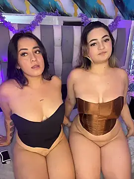 Antonella_Julieta Show in webcam