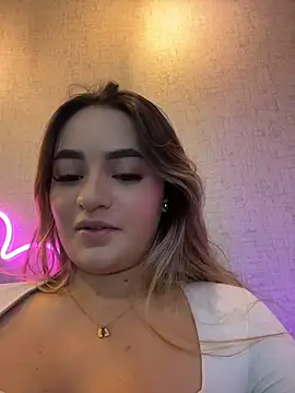 Antonella_Julieta Webcam Show