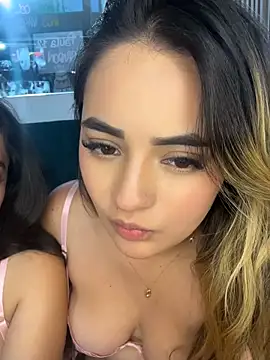 Antonella_Julieta – live chatrum