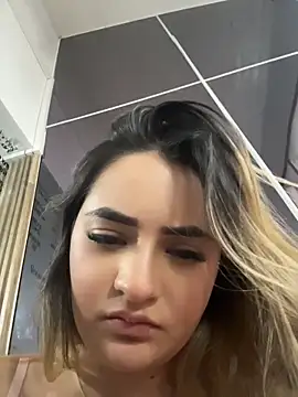 Antonella_Julieta Adlı Modelin Web Kamerası Şovu
