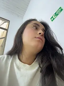 Antonella_Julieta Show in webcam