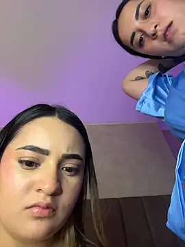 Antonella_Julieta Pertunjukan Webcam