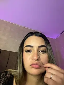 Antonella_Julieta 웹캠 쇼