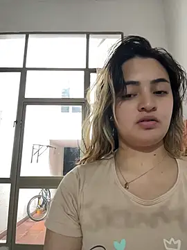 Antonella_Julieta Adlı Modelin Web Kamerası Şovu