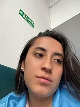 Show modela Antonella_Julieta na web-kameri