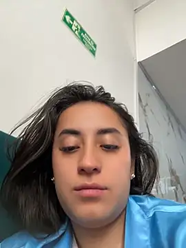 Antonella_Julieta webcam show