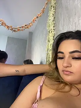 Antonella_Julieta Webcamshow