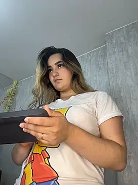 Show de Antonella_Julieta na webcam