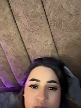 Antonella_Julieta Pertunjukan Webcam