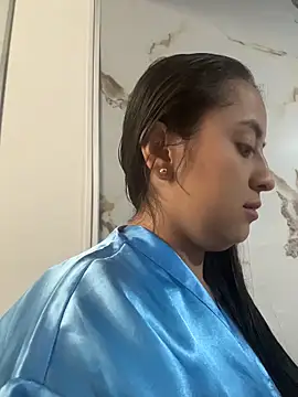 Antonella_Julietaのウェブカメラショー