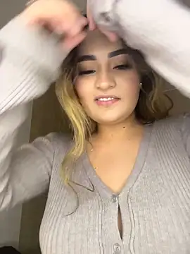 Antonella_Julieta ওয়েবক্যাম শো