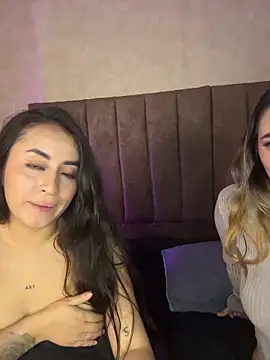 Antonella_Julieta Pertunjukan Webcam