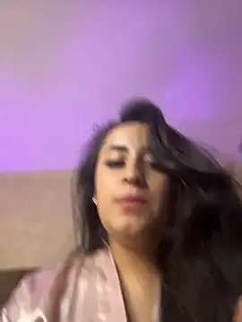 Antonella_Julieta Show in webcam