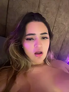 Antonella_Julieta – webcam-show