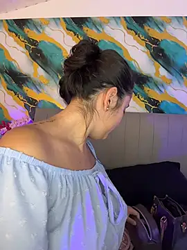 Antonella_Julieta Pertunjukan Webcam