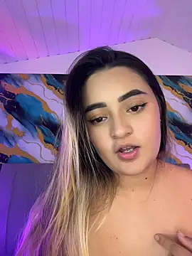 Pertunjukan Kamera Web Antonella_Julieta