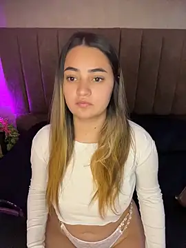 Antonella_Julieta Webcam Show