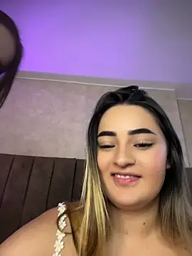 Show de Antonella_Julieta na webcam