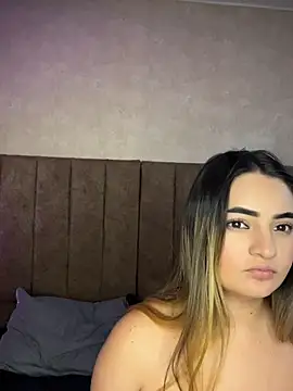 Antonella_Julieta webcam show