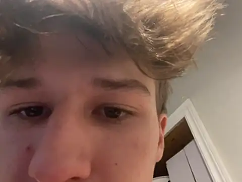 yourwhiteboy1 Webcam Show