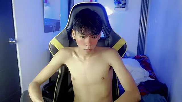 Liarr_ Show in webcam