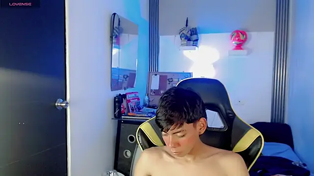 Liarr_ webkamerás műsora