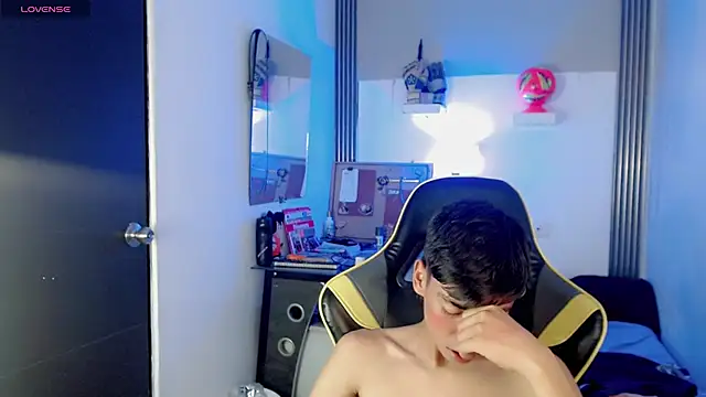 Liarr_ Show Webcam