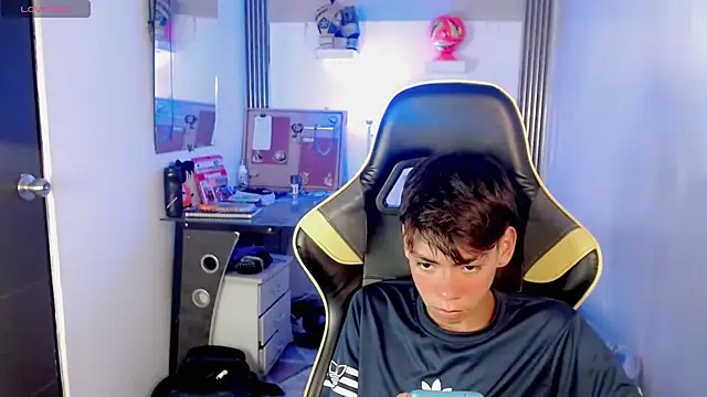 Liarr_ Show Webcam