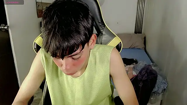 Chatroom XXX en direct de Liarr_
