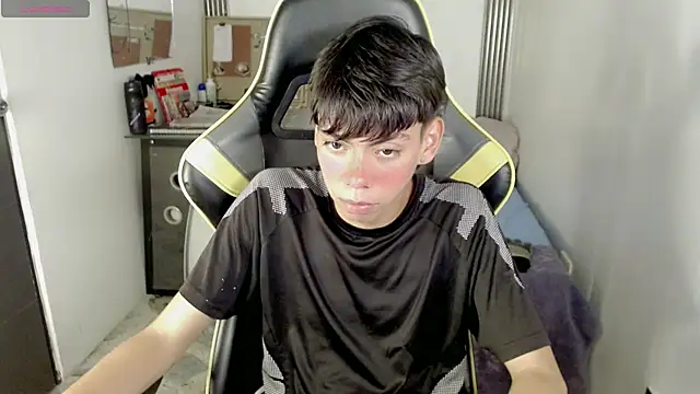 Liarr_ Webcam-Show