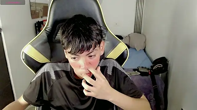 Liarr_ webkamerás műsora