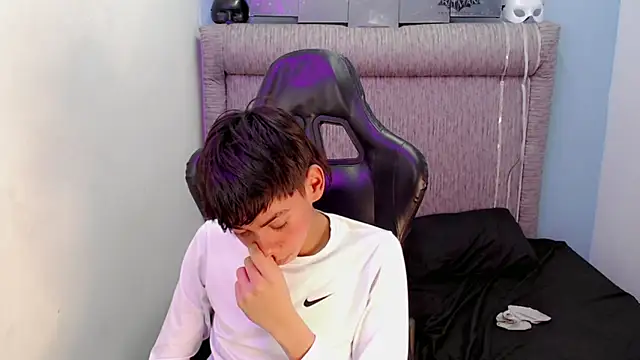 Liarr_ Webcam Show