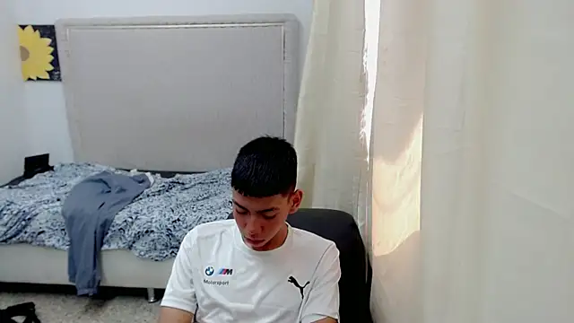 Liarr_ Webcam Show