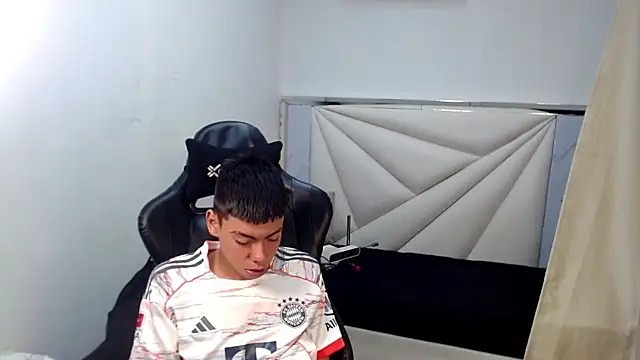 Liarr_ Adlı Modelin Web Kamerası Şovu