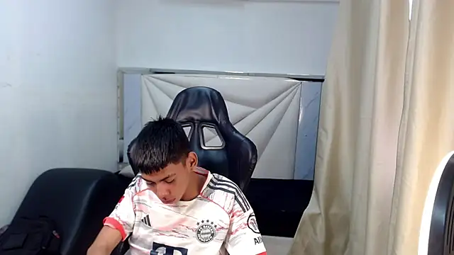 عرض كام Liarr_