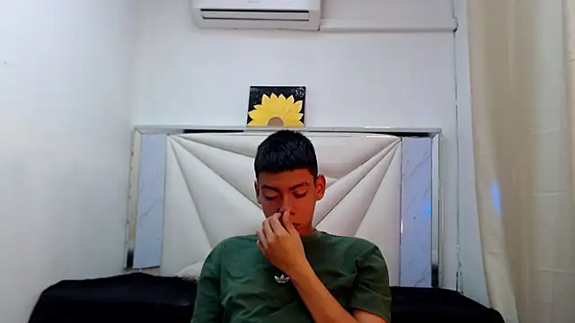 Liarr_ Webcamshow
