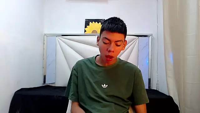 Liarr_ webkamerás műsora