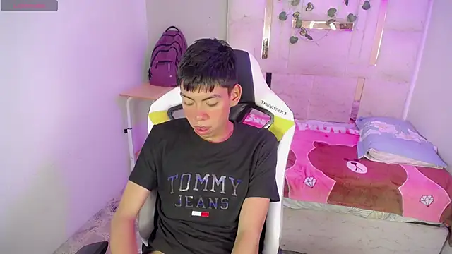 Liarr_ Chat XXX in diretta
