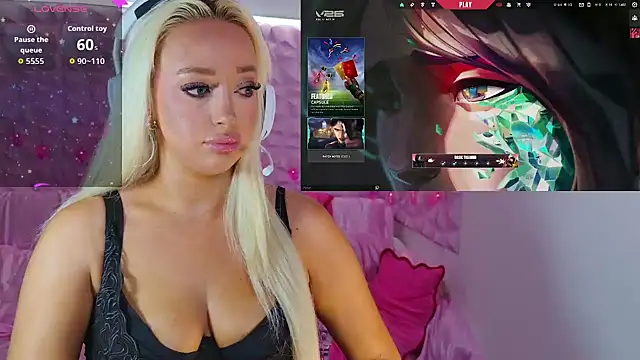 YourBlondeDoll's Live XXX Chat