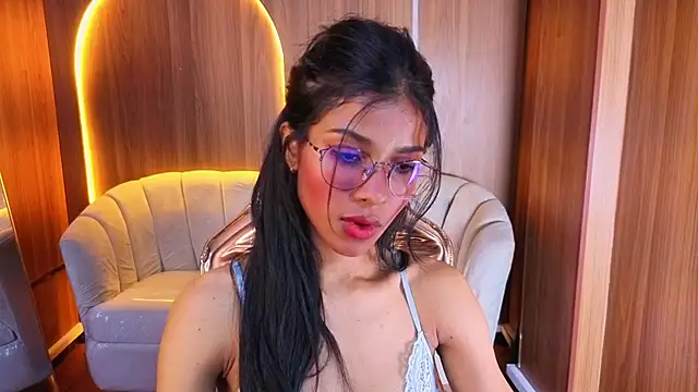 Alina_b_のライブXXXチャット