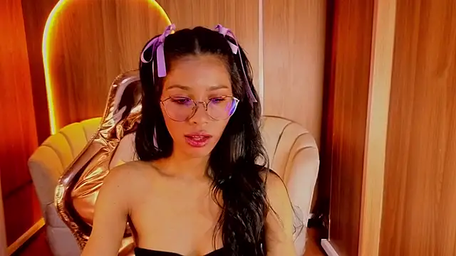 Alina_b_ Chat XXX in diretta